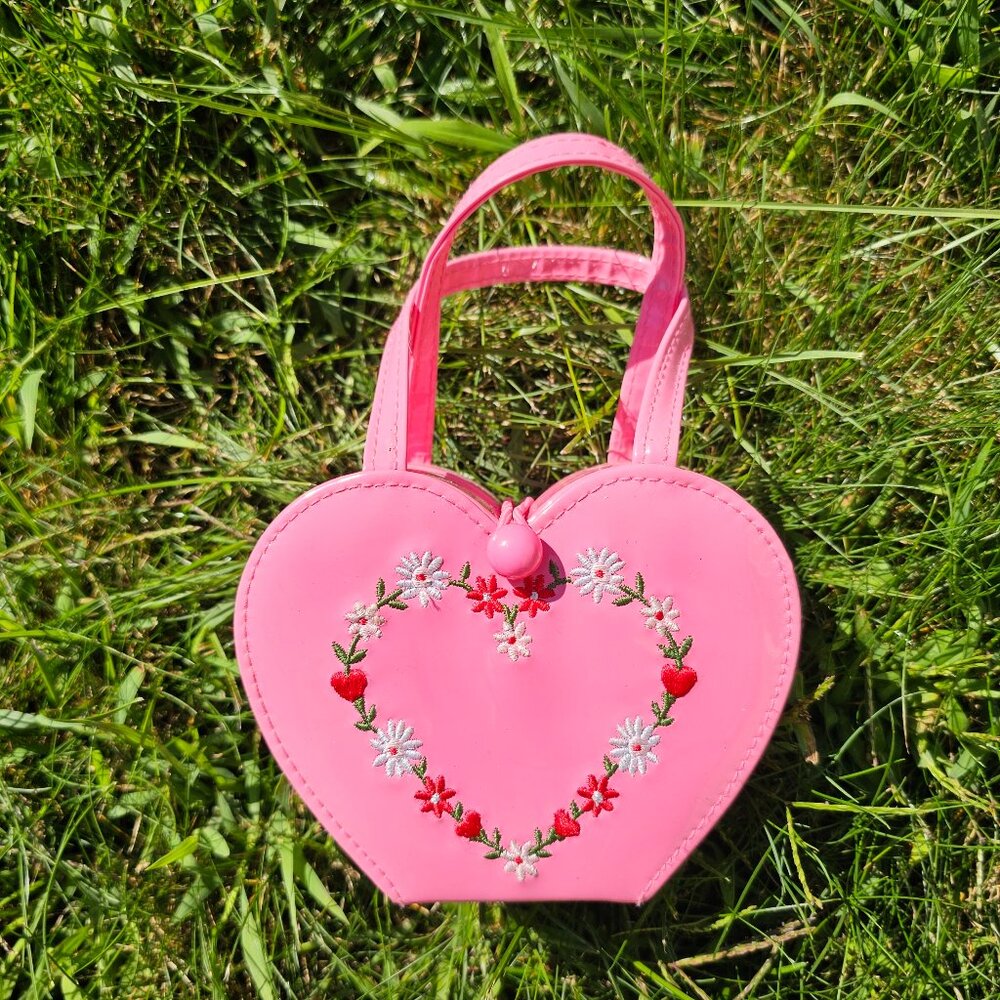 Vintage Coquette McBling Barbiecore Girly Feminine Fairy Kidcore Mini Heart Bag